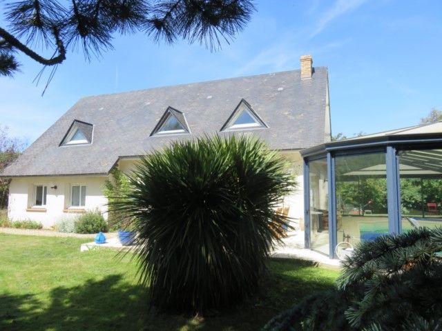 MAISON 6 MONTIVILLIERS LE FONTENAY Au calme, maison récente exposée sud - quatre chambres. Garage double MONTIVILLIERS  